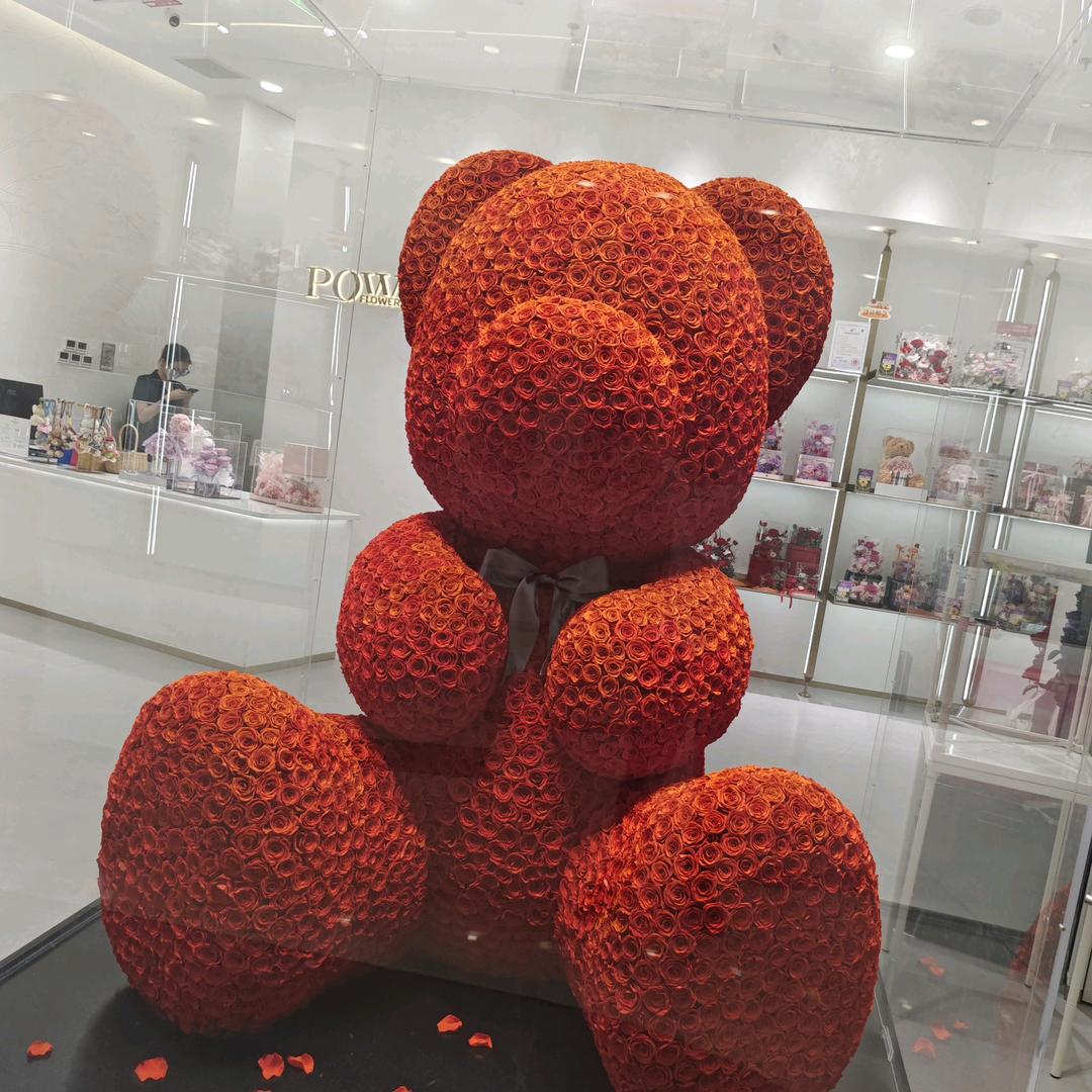 物质平均，精神自由。