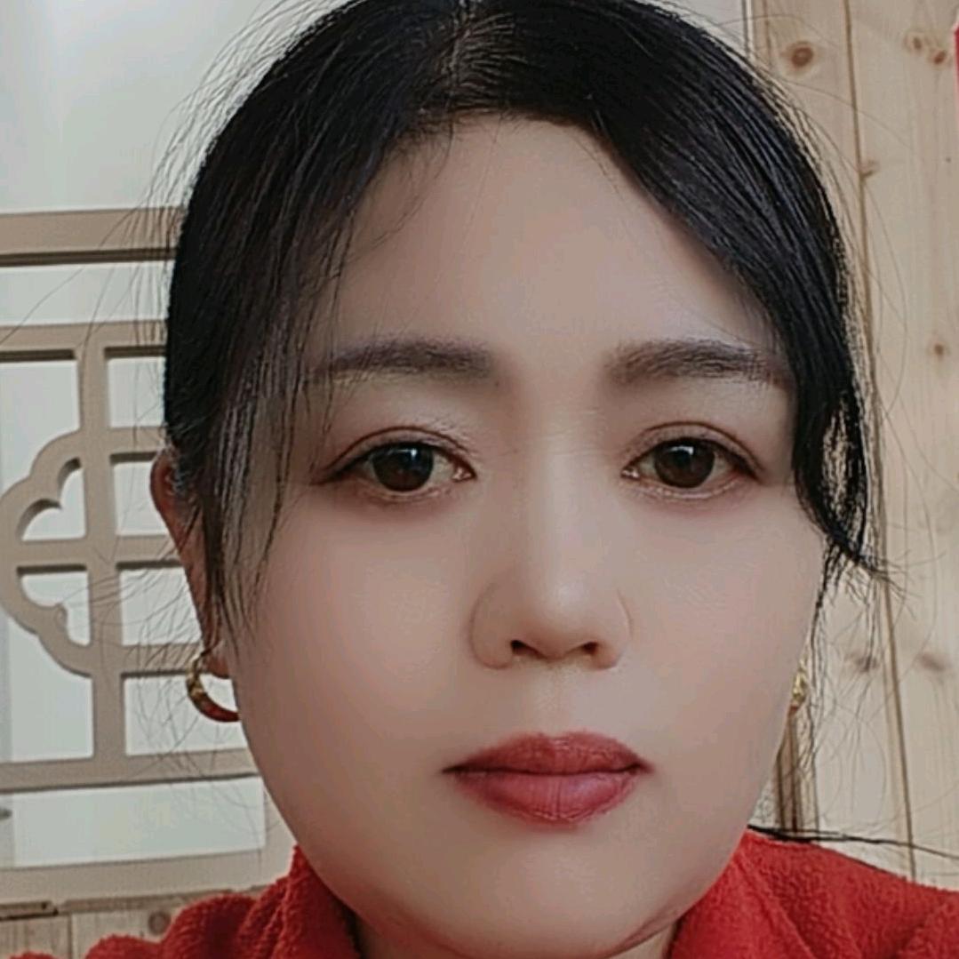 何   姐