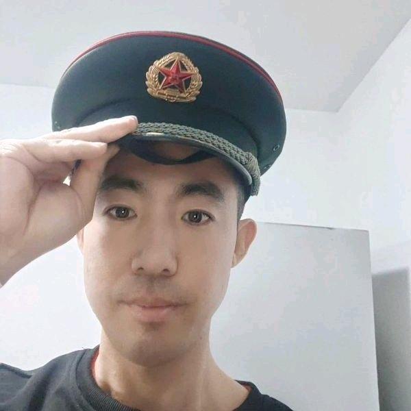 光伏从业者小王