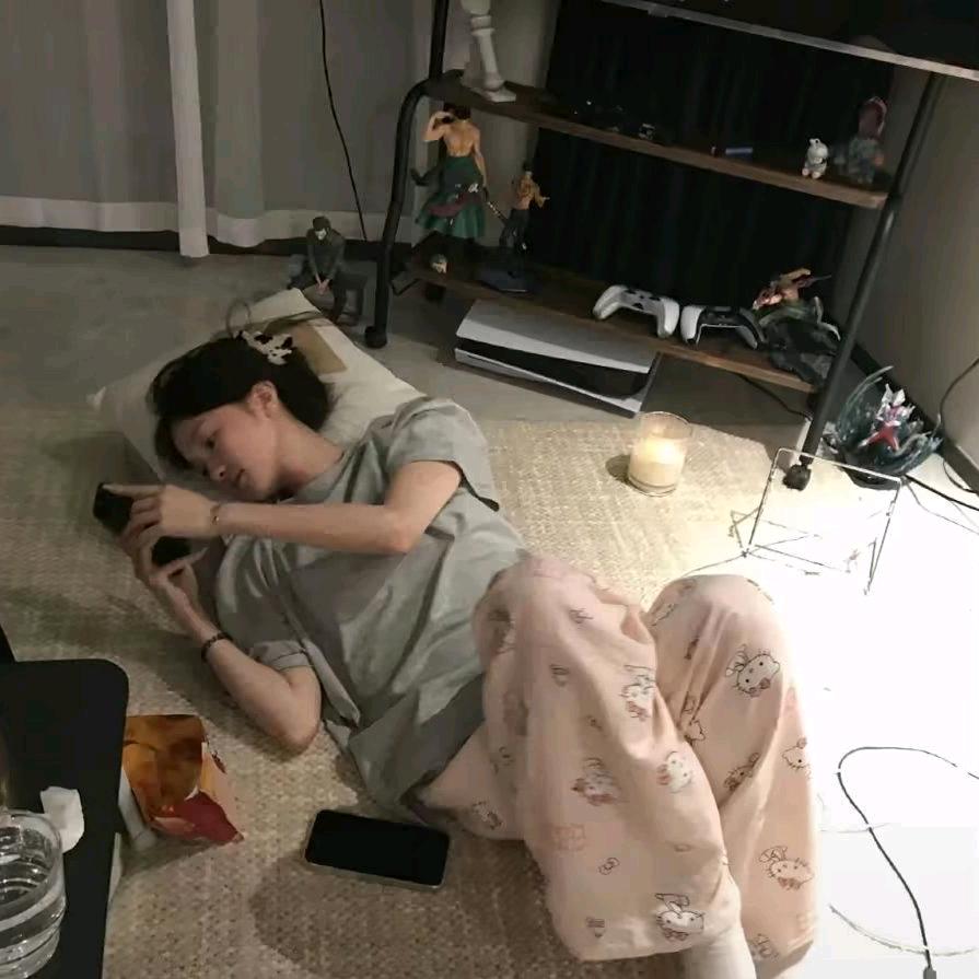 下了小小雨.