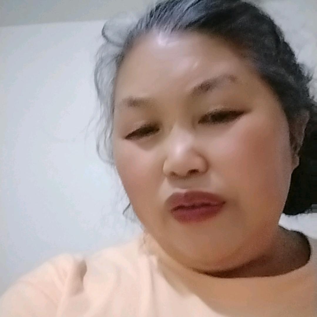 何姐