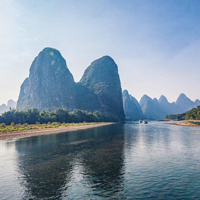 轻舟已过万重山