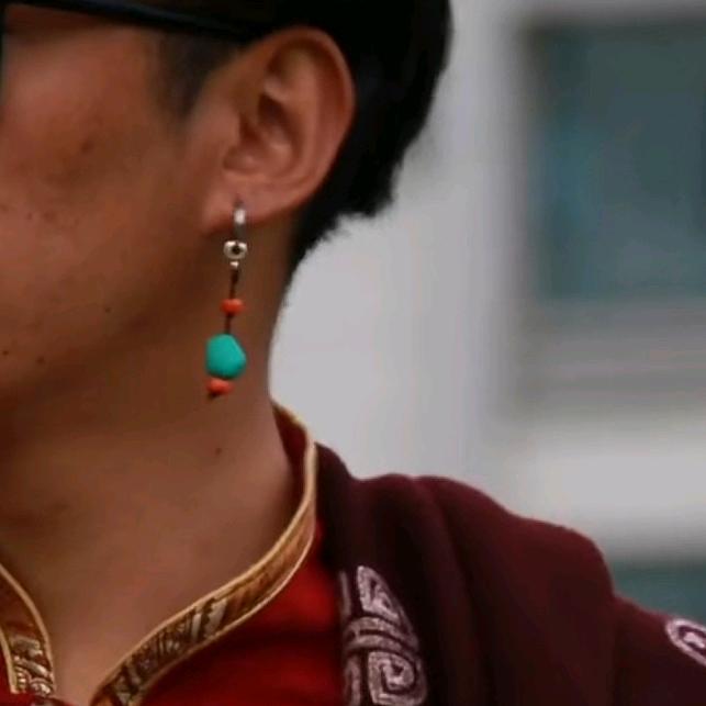 མྱེ་སྟག-火花