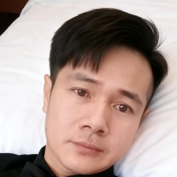 一个人嫩嫩的老男人