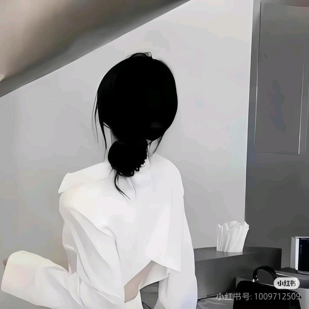 拾月 简睫美甲美睫工作室