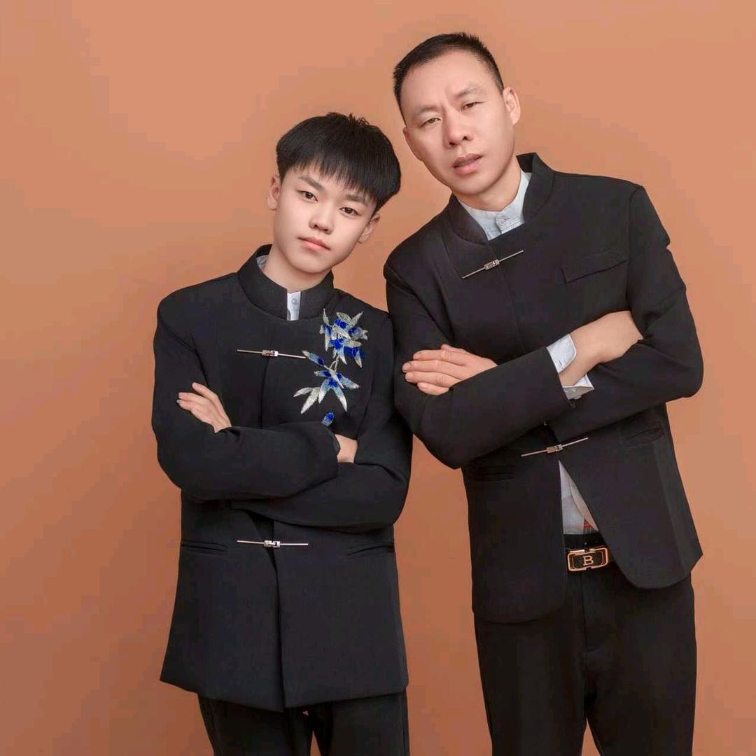 杠上花〈承接婚庆舞台红白喜事一条龙〉