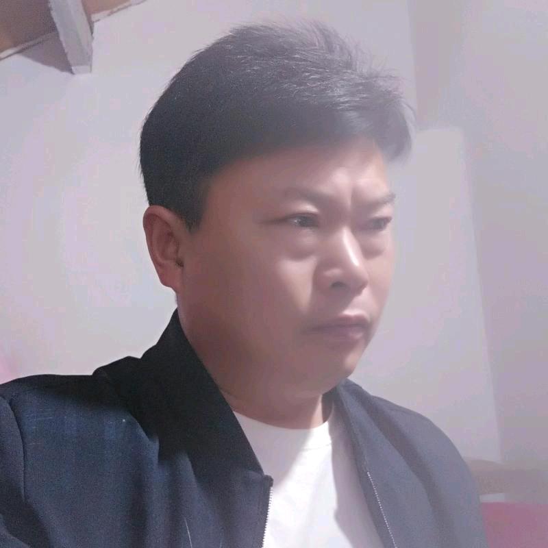 我是知足常乐，爱好户外锻炼。