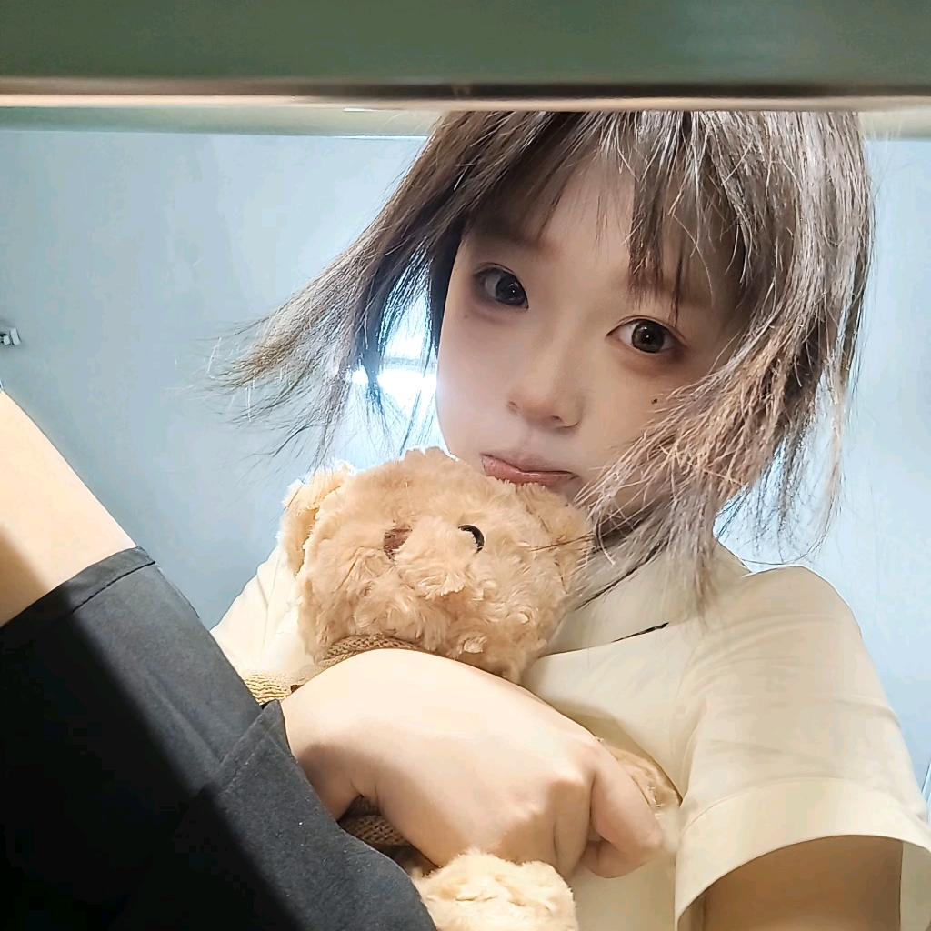 轩彧.