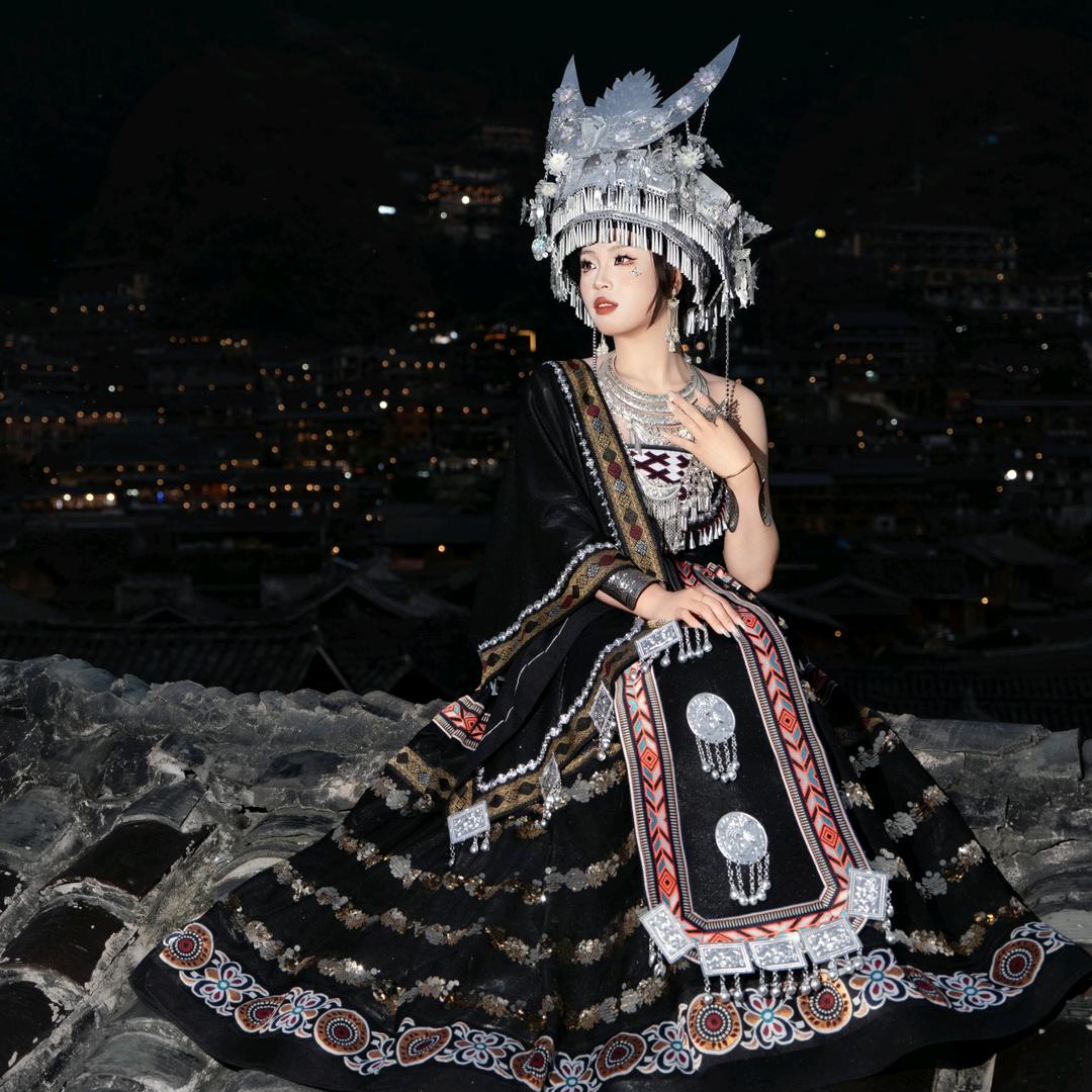 曹芳（三棵树艺术漆）