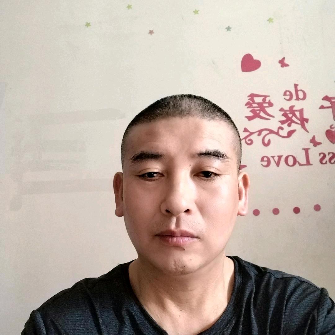光明（宝爸宝妈都能干起来20点开播）