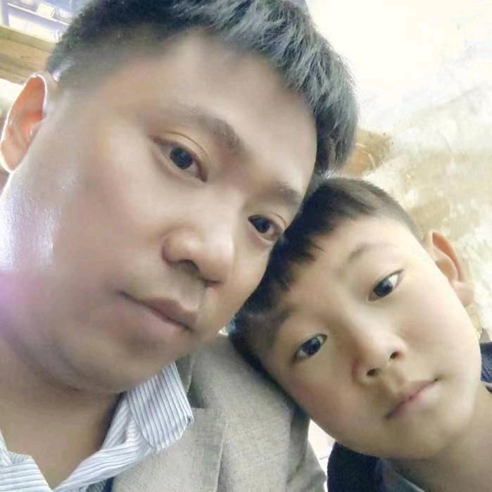 奥奥爸