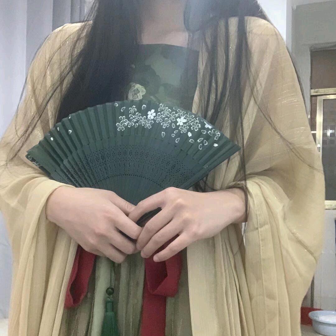 虞清清