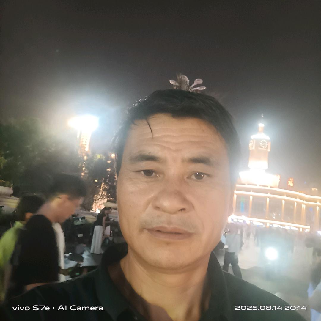人心难侧