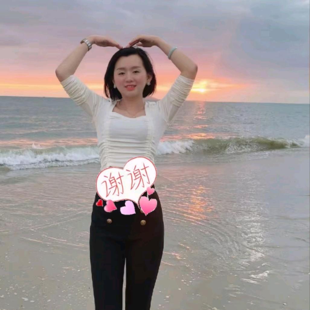 海口吾悦实体鲜肉烤肠的香香姐姐😊