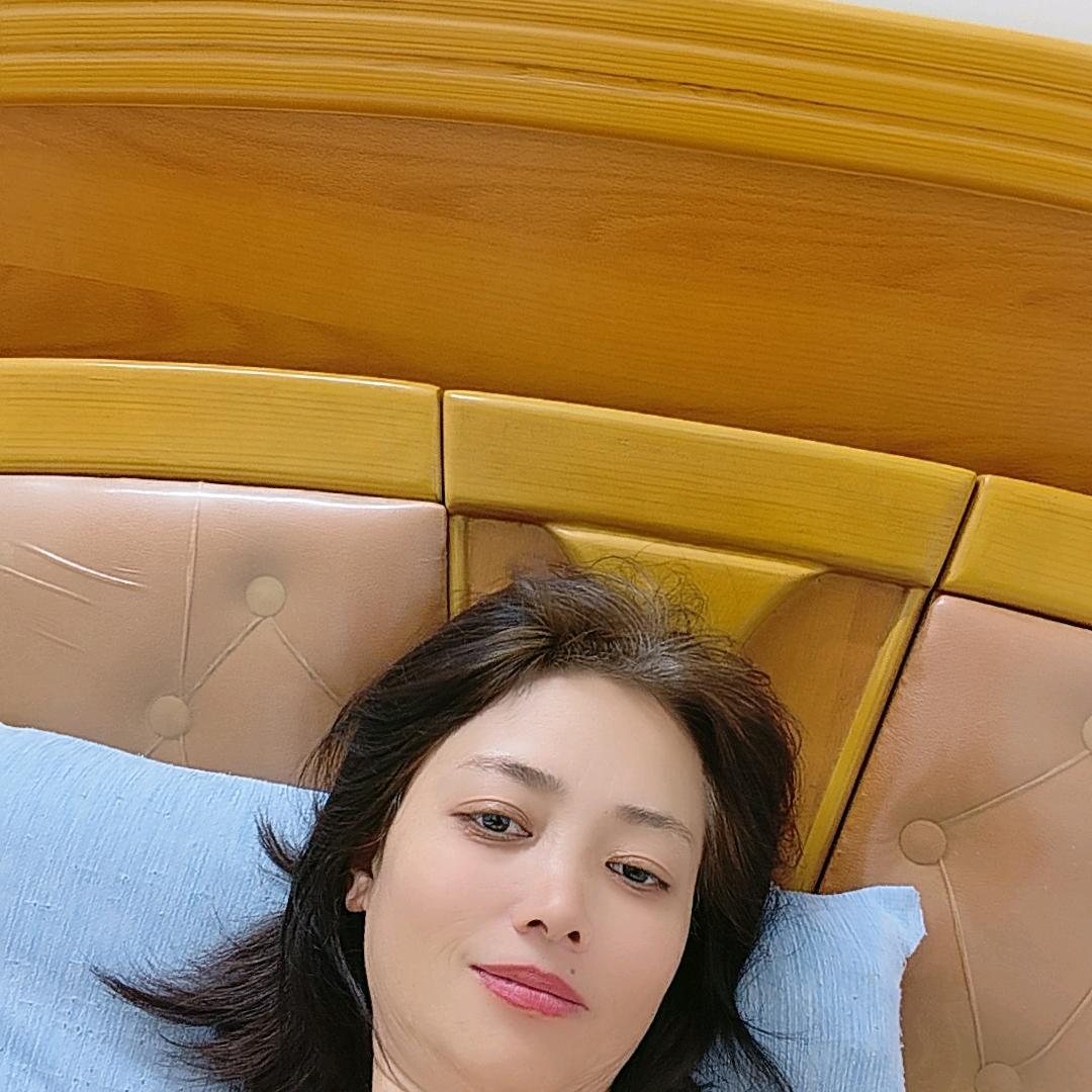 东