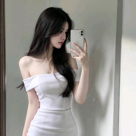 · Q ·