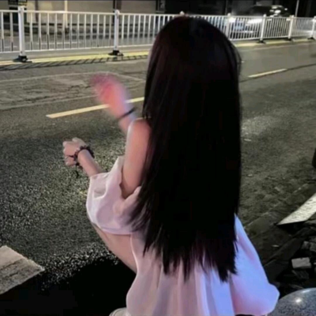 困到撞墙还不睡😴