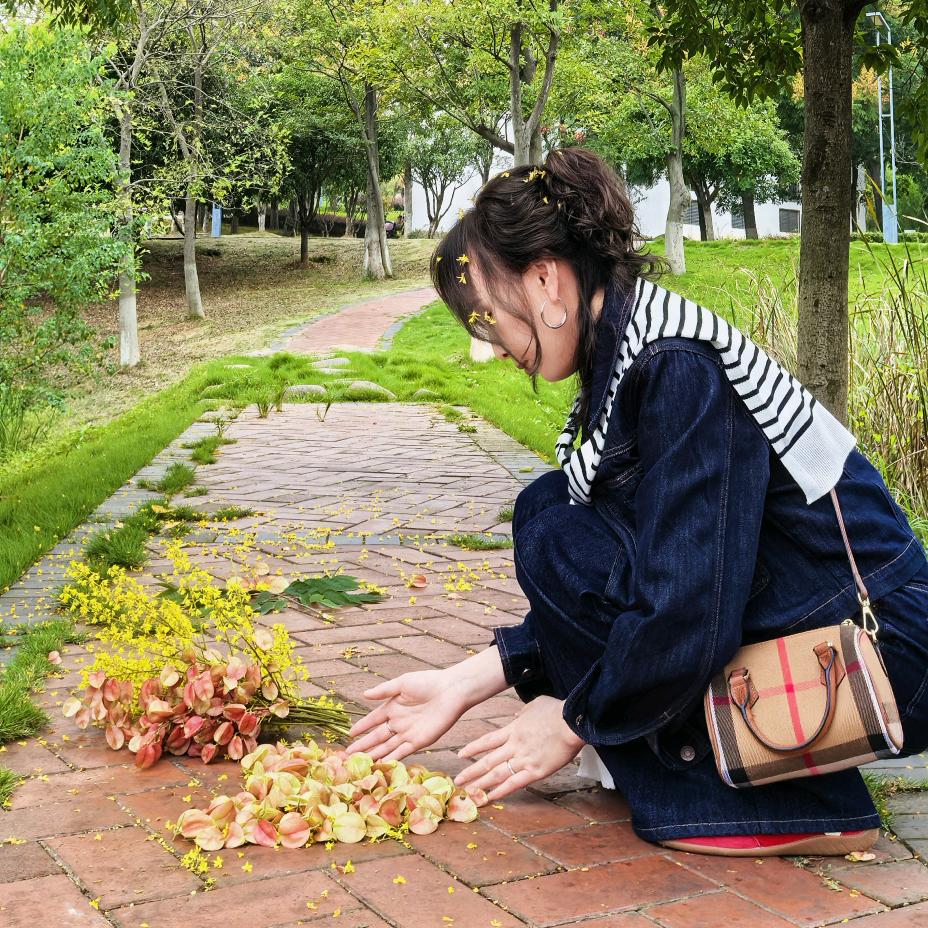 月华麻麻