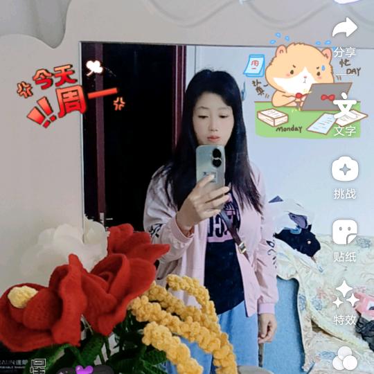 家政服务上门给老人洗澡洗头
