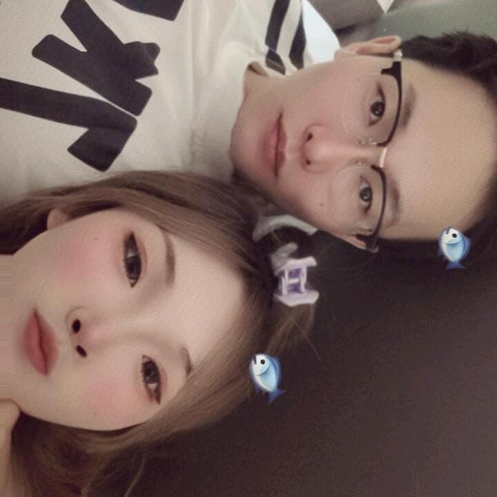 把难过放埋在心里要笑要学会伪装