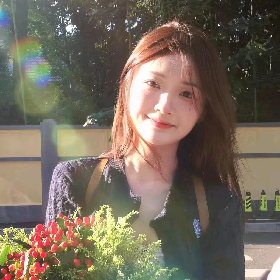 何与君