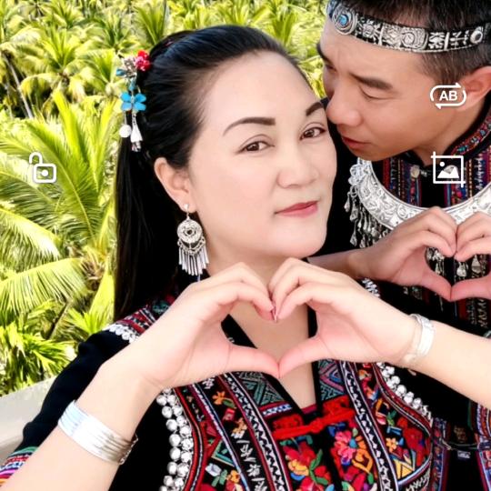 彝家小彩妹💃