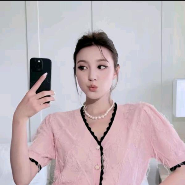 梦颖Melinda-品质穿搭