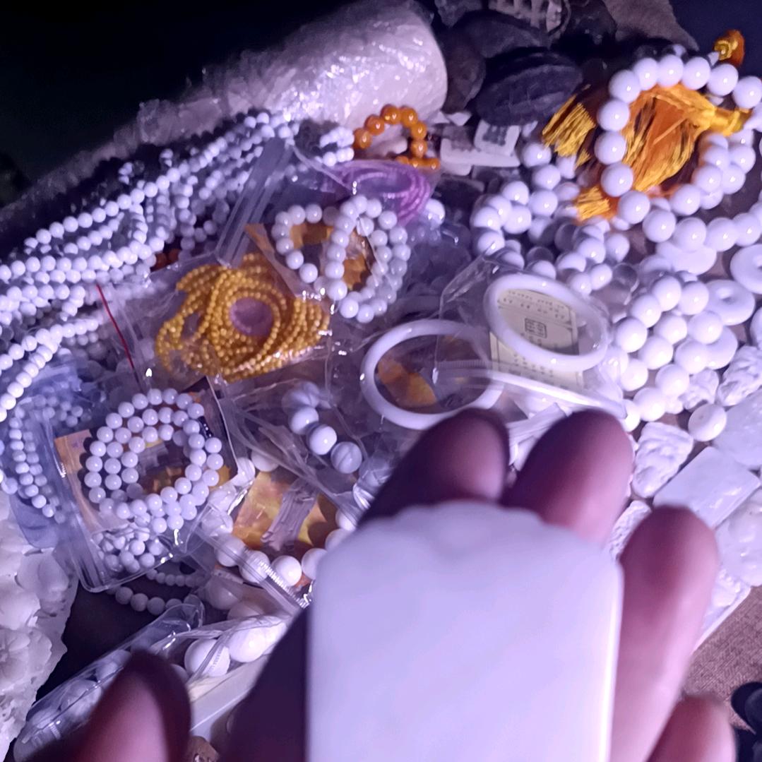 中国玉雕之乡石佛寺镇玉器批发