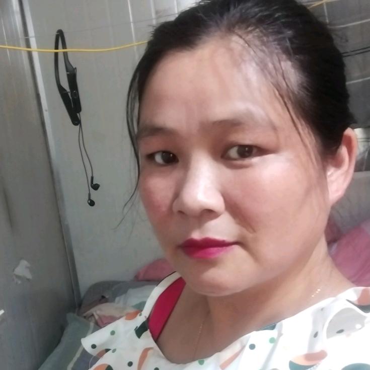 母女三人相依为命
