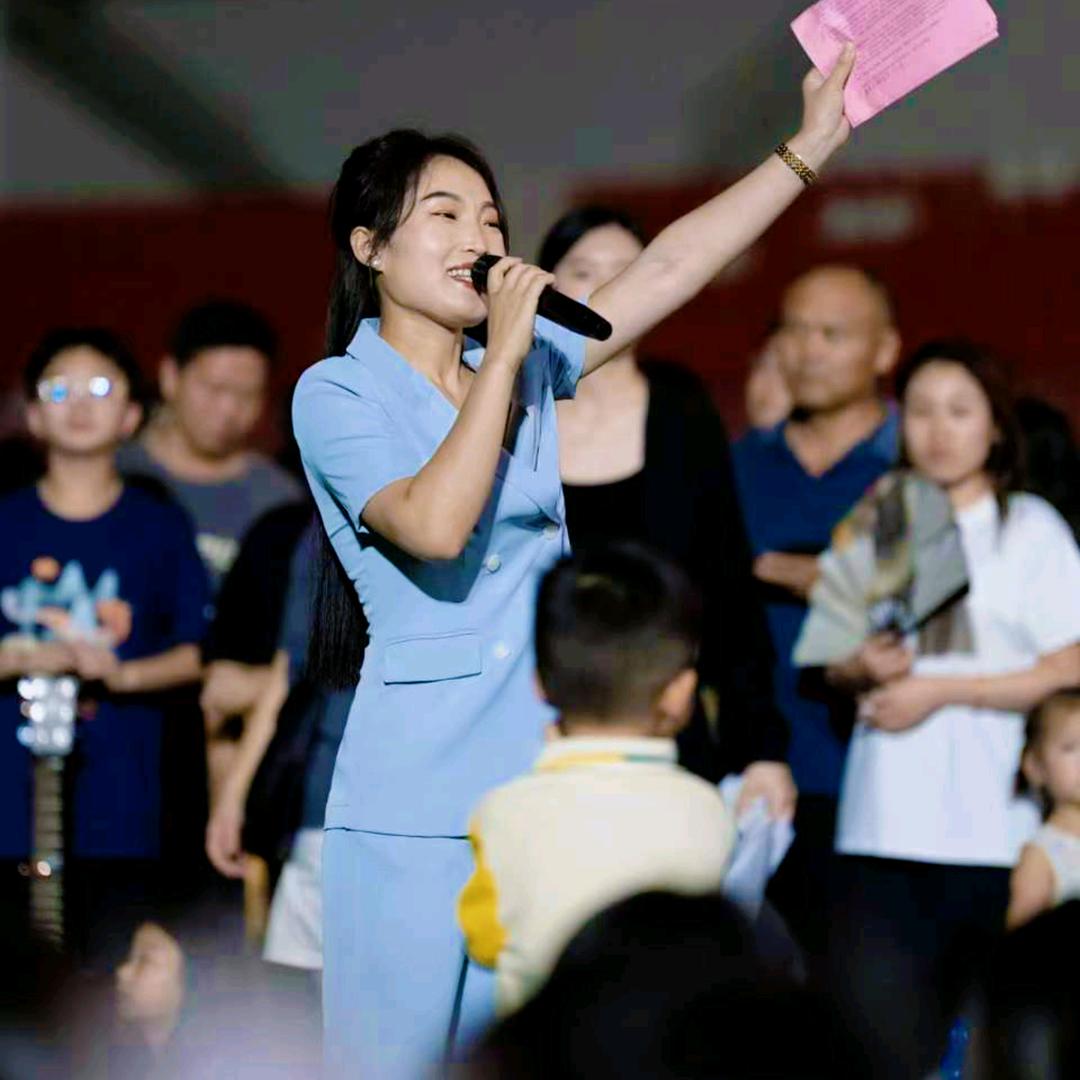 魏县女主持超超