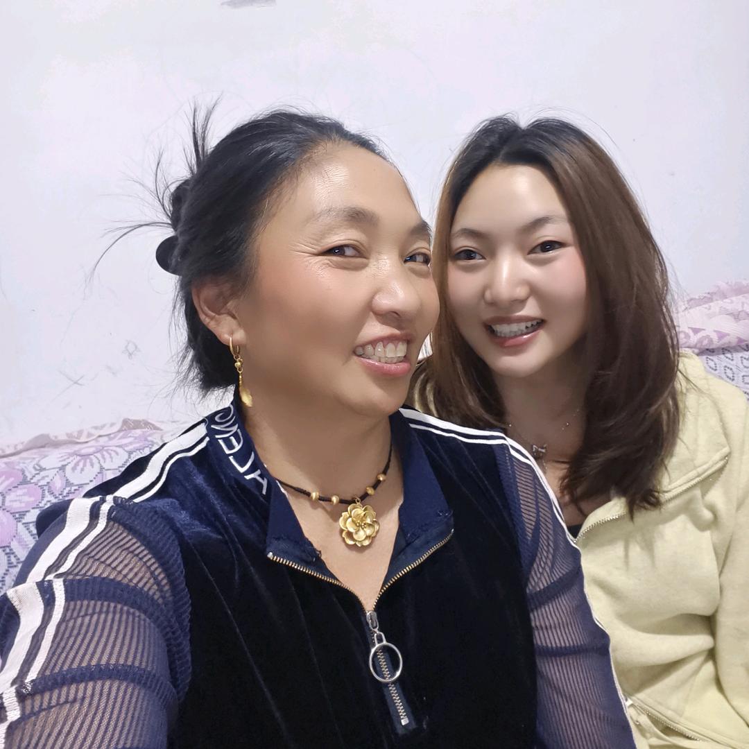 ，花季一起走过。