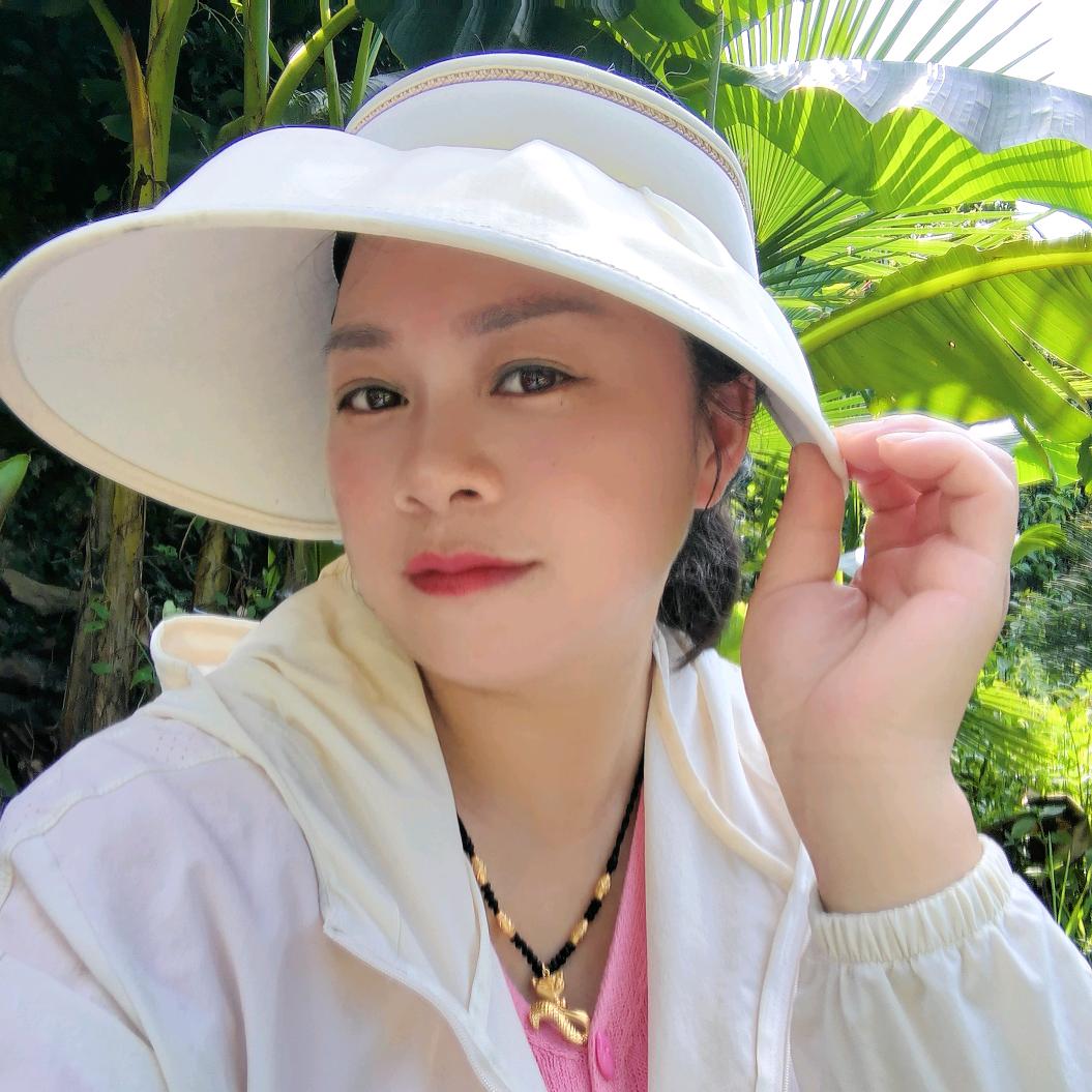 艾家院子民宿小周