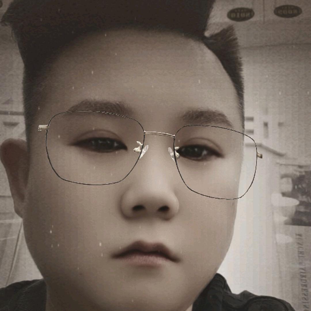 坤楚美发私人定制七大街店店长阿洋