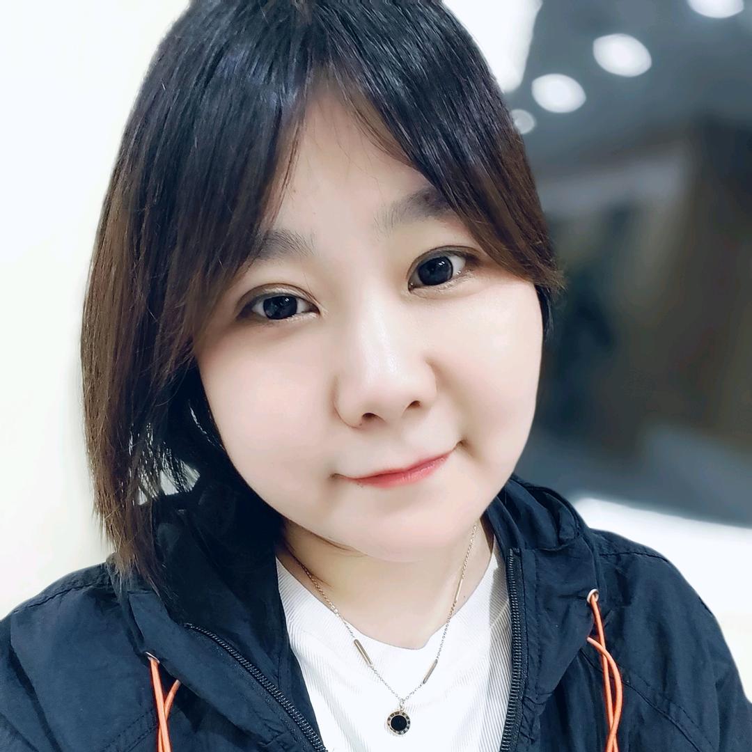 莹莹吖