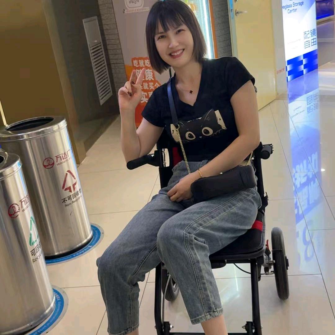 娜女孩。