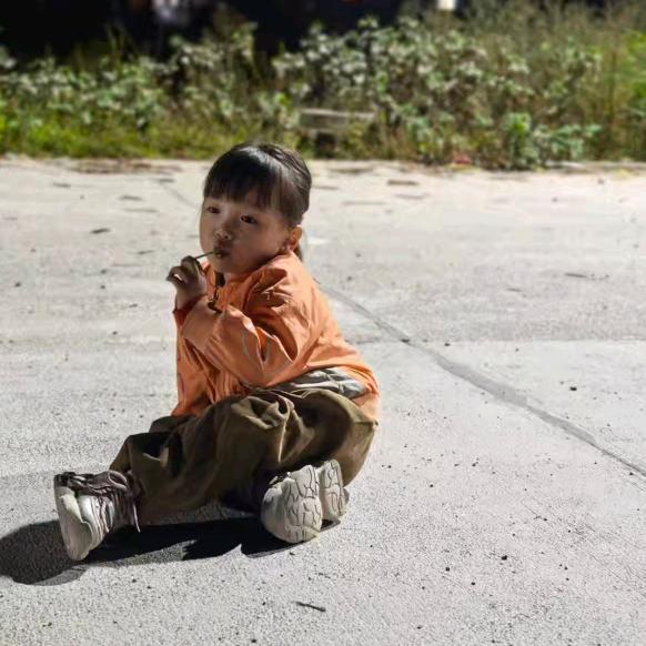 “你午睡了吗？”“我六岁了。”