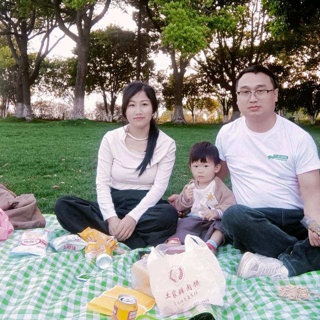 Li Lim Lauj