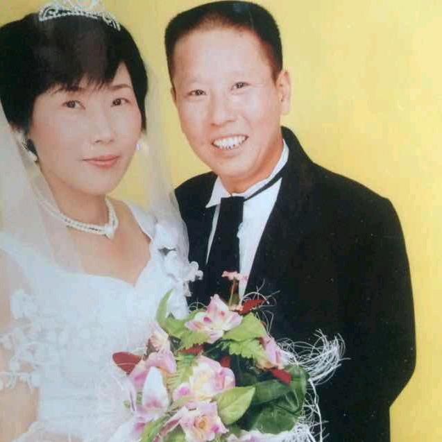 余立友开荒保洁，垃圾清运。