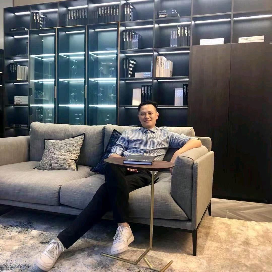 在罗定做装修建材的大雄