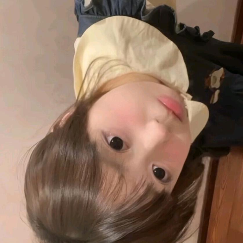 初稚^