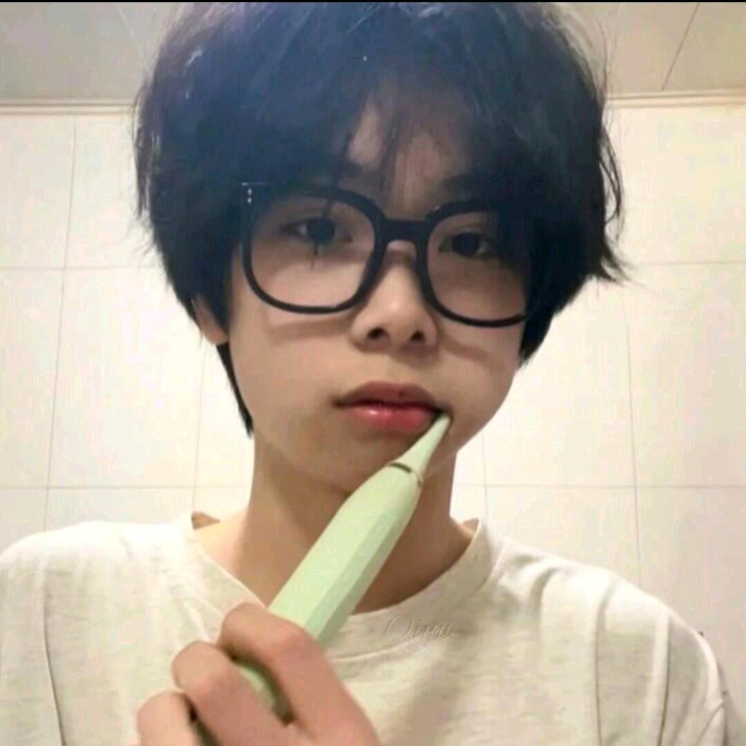 小凡aaaa