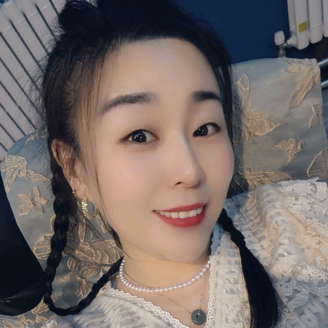 嫣然七月