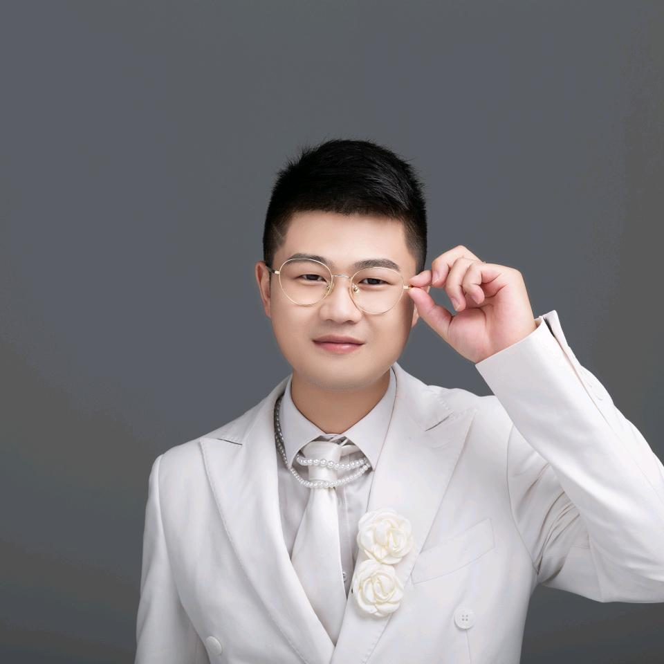 设计师啊越