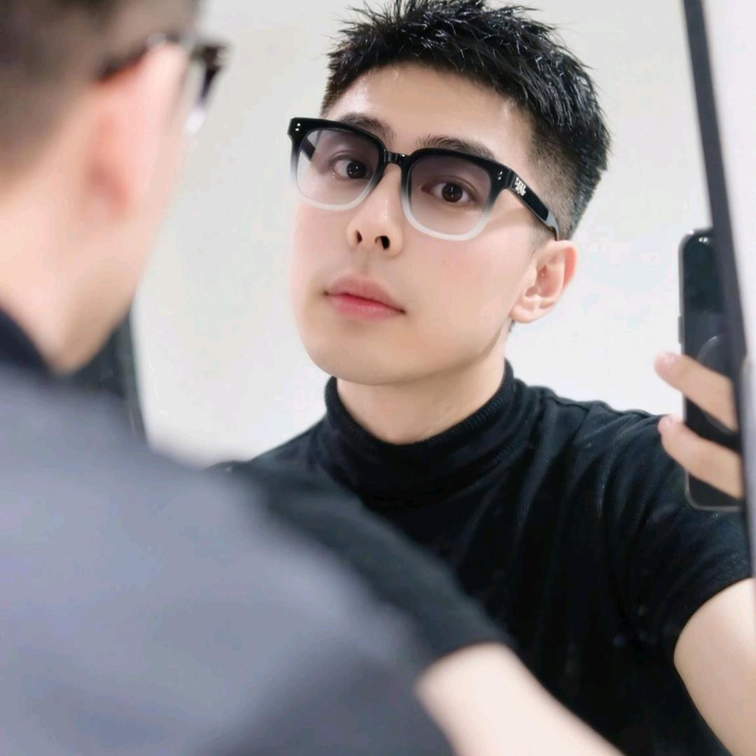 洞洞哥💪