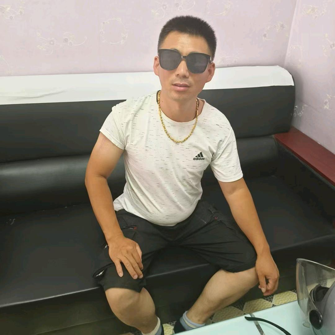 一次性餐具批发零售商行