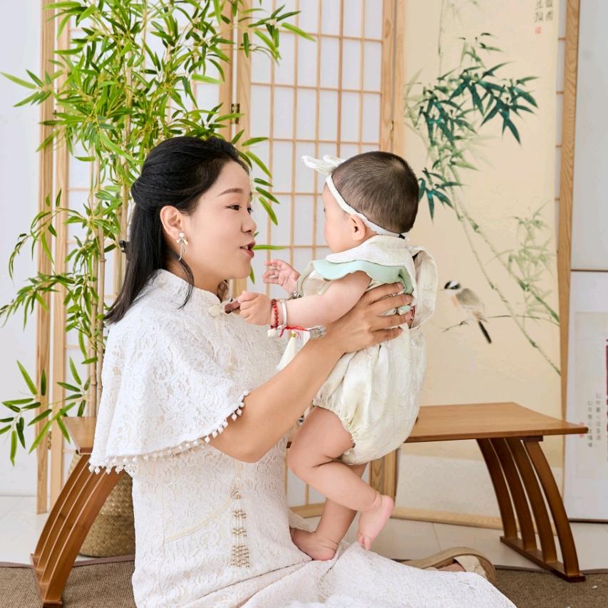 家有小小余