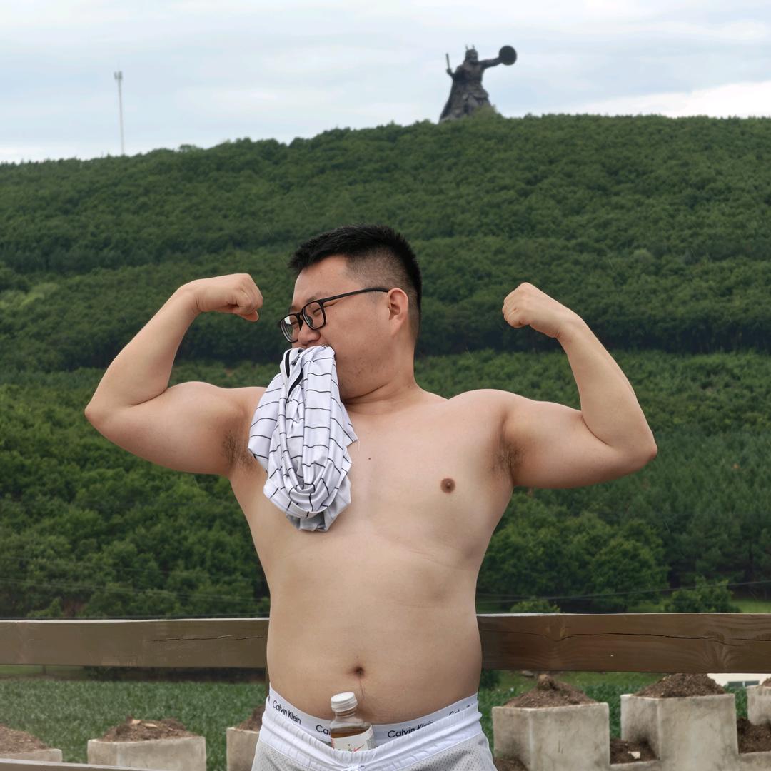 戴猛（肉装猛男）