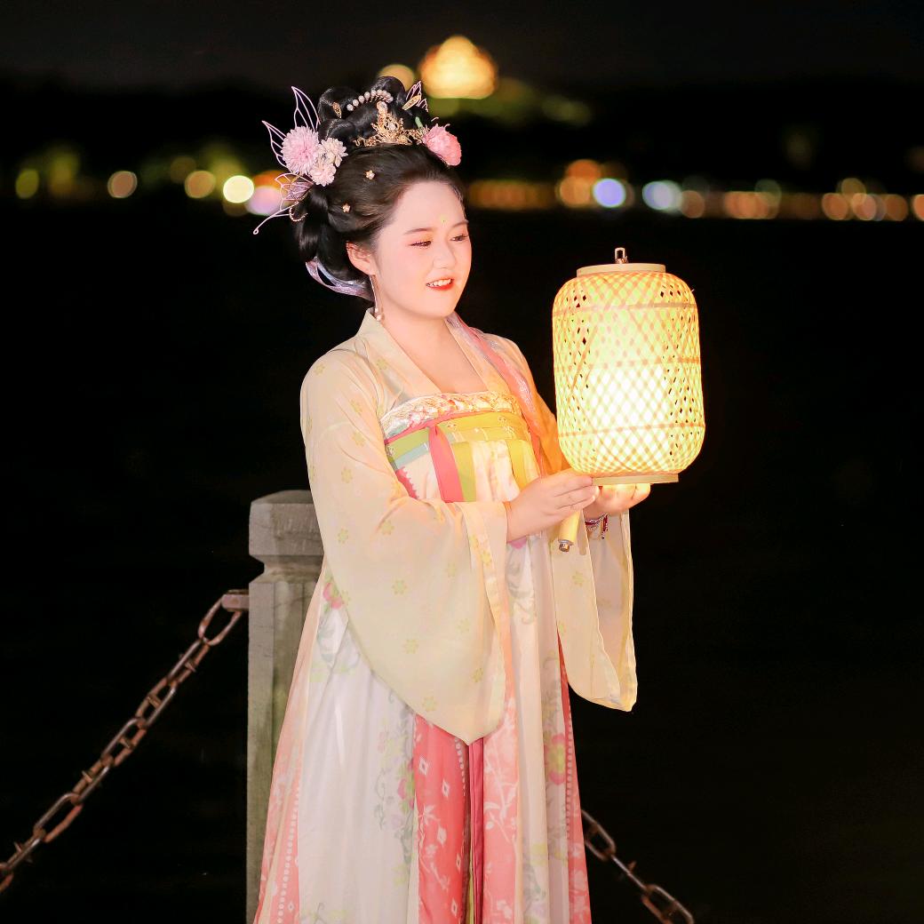 ༺༄༊任性ོ࿐༻