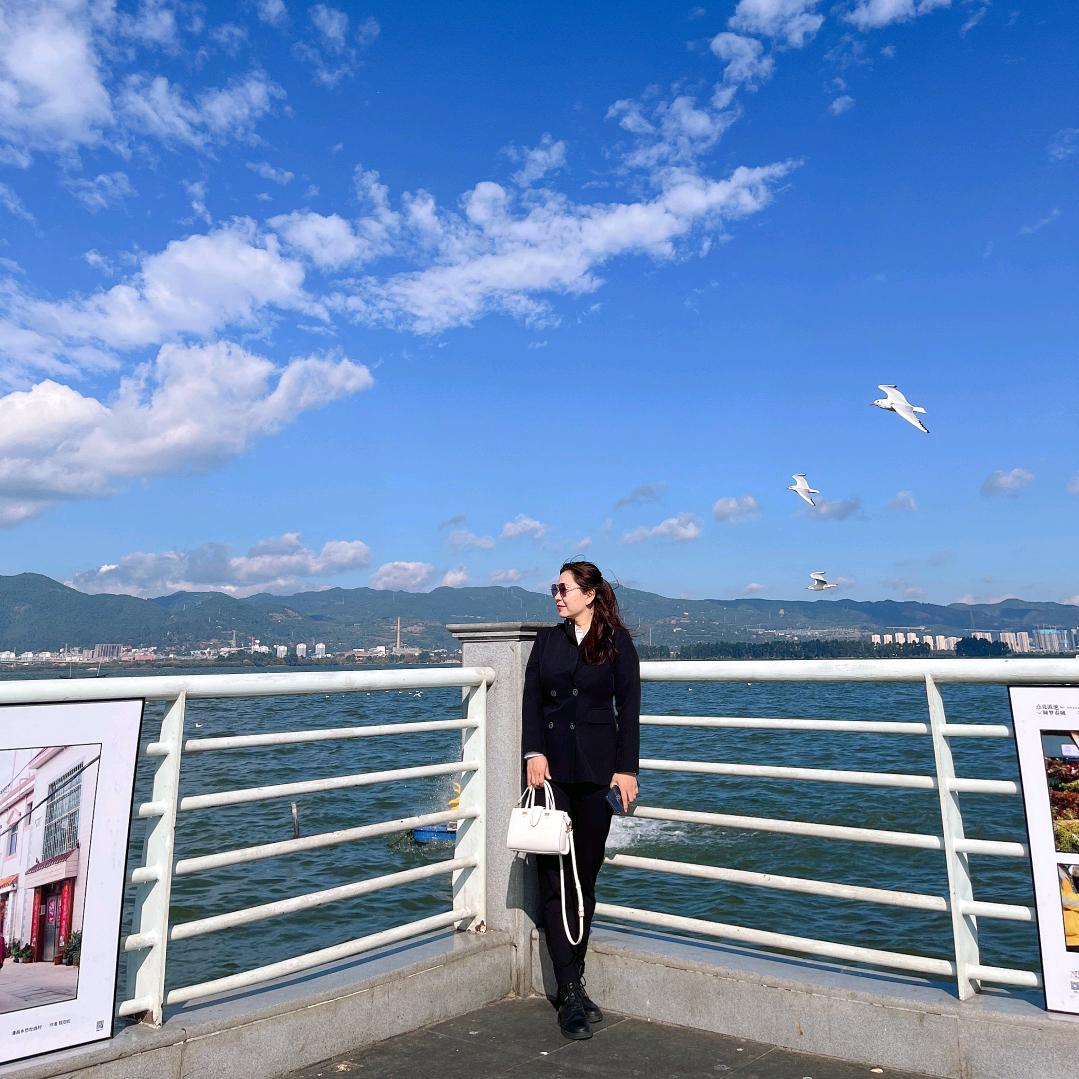 🥀思钱想瘦💃