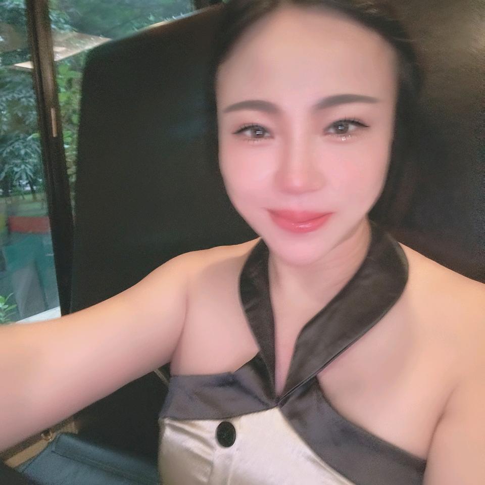 我姓王，女王的王！